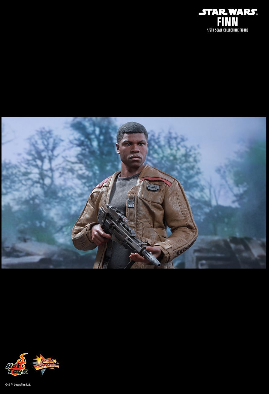 Hot Toys MMS345 STAR WARS: THE FORCE AWAKENS - FINN