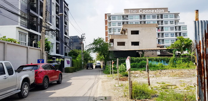 ขายที่ดิน ใกล้แยกแคราย 114.3 ตร.ว. ซ.รัตนาธิเบศร์ 8 ติดถนน 2 ด้าน ทั้งซ.8และซ.10 เข้าซอยเพียง 20 เมตร ทำเลดีมาก ใกล้สถานีรถไฟฟ้ามาก