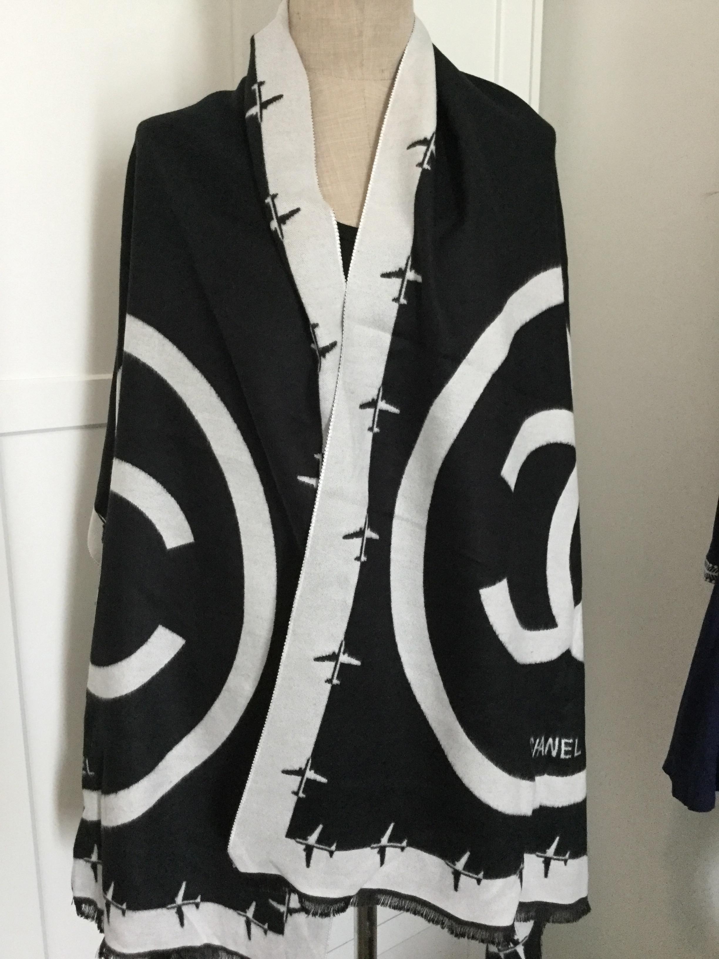 ผ้าคลุมไหล่Gucci ผ้าคลุมผืนใหญ่ใช้ได้2หน้า