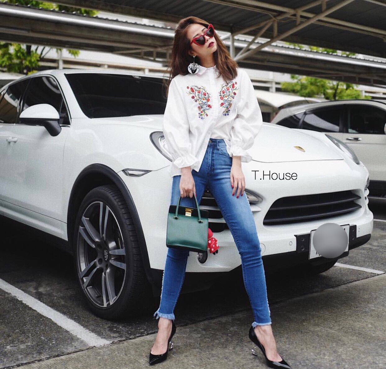 Korea Fairy shirt เสื้อเชิ้ตสีขาว คอหยักๆ เสื้อเกาหลีสวยๆ เสื้อผ้างานดีมีป้าย สไตล์เซเลบใส่ ตัวนี้งานป้ายเกาหลีเลยนะจ๊ะ