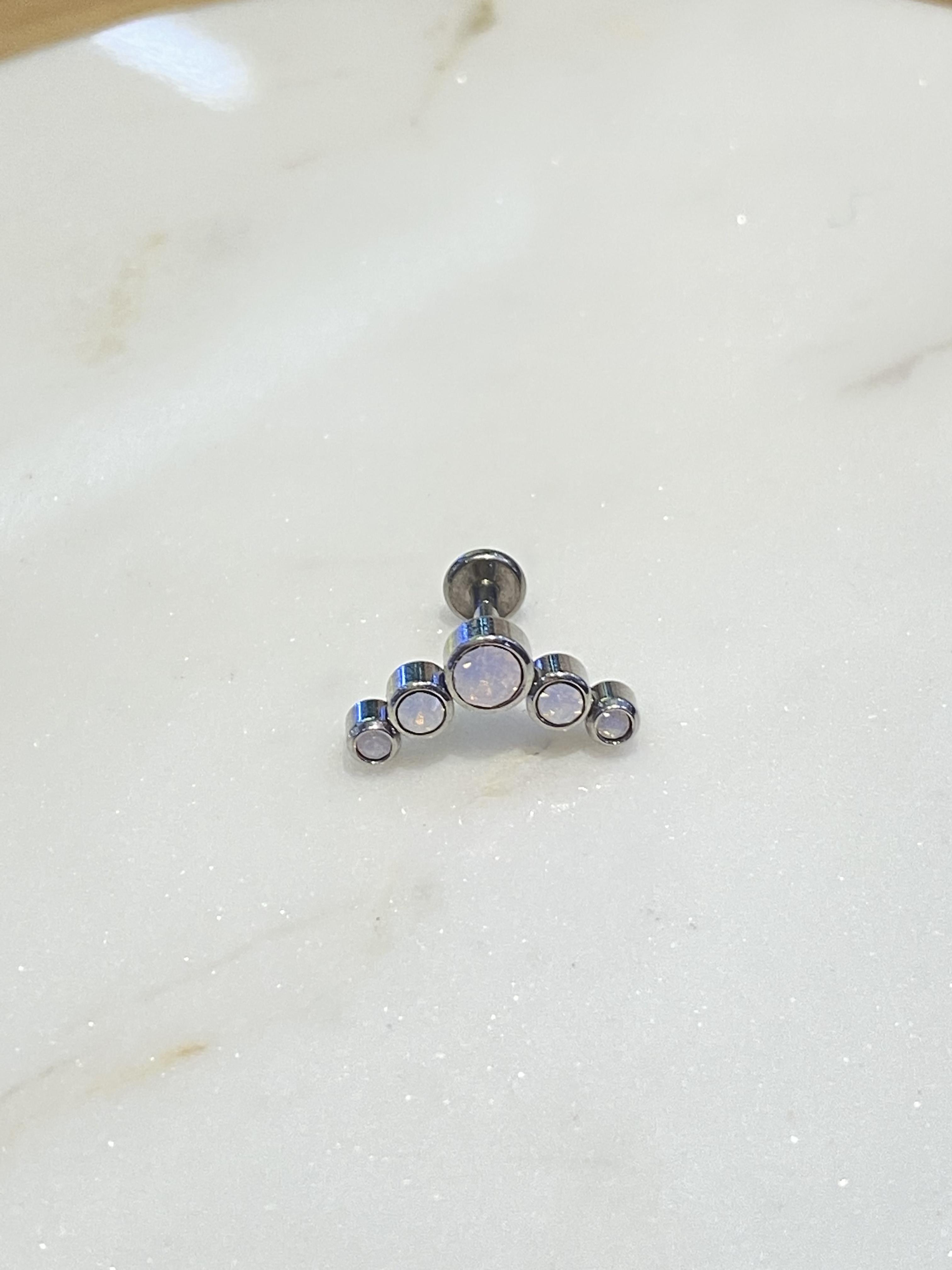 “เช็คสินค้าทัก line ก่อนโอนนะคะ” จิวไทเทเนี่ยม100%สำหรับผิวแพ้ง่าย ก้านหนา คริสตัลABS ความยาวก้าน 6/10 มิล_TCT09