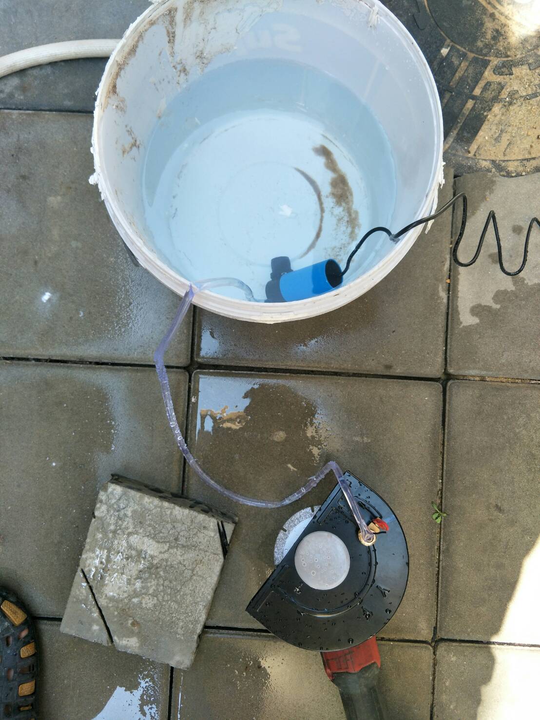 G18 บังใบดักฝุ่น+มีน้ำหล่อ+ปั๊มน้ำ สำหรับหินเจยีร 4 นิ้ว หมดฝุ่นงาน เซาะร่องปูน งานตัดกระเบื้อง