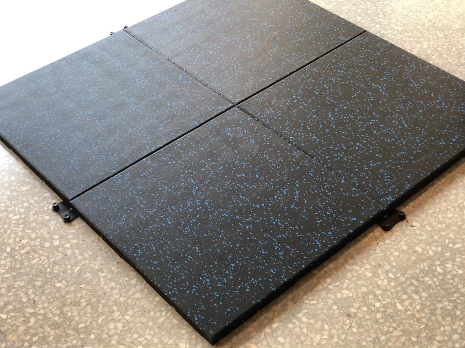 บล็อคยางปูพื้น Safety Surface Tiles