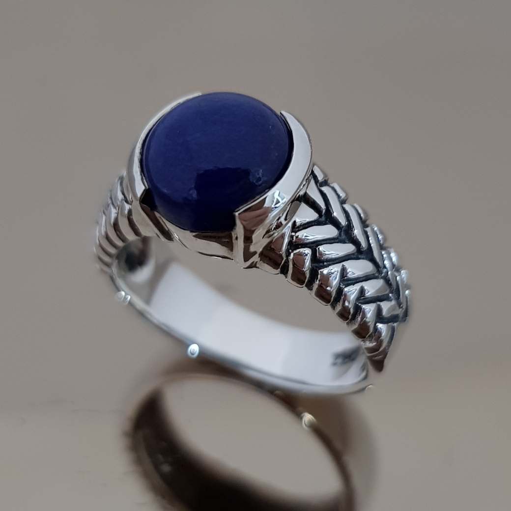 แหวนลาพิสลาซูลี ดีไซส์บ่าเป็นเกลียวเชือก กลม 8 มม 925 Sterling SIlver Lapis Lazuli Round 8 mm Rope Design Unisex Ring