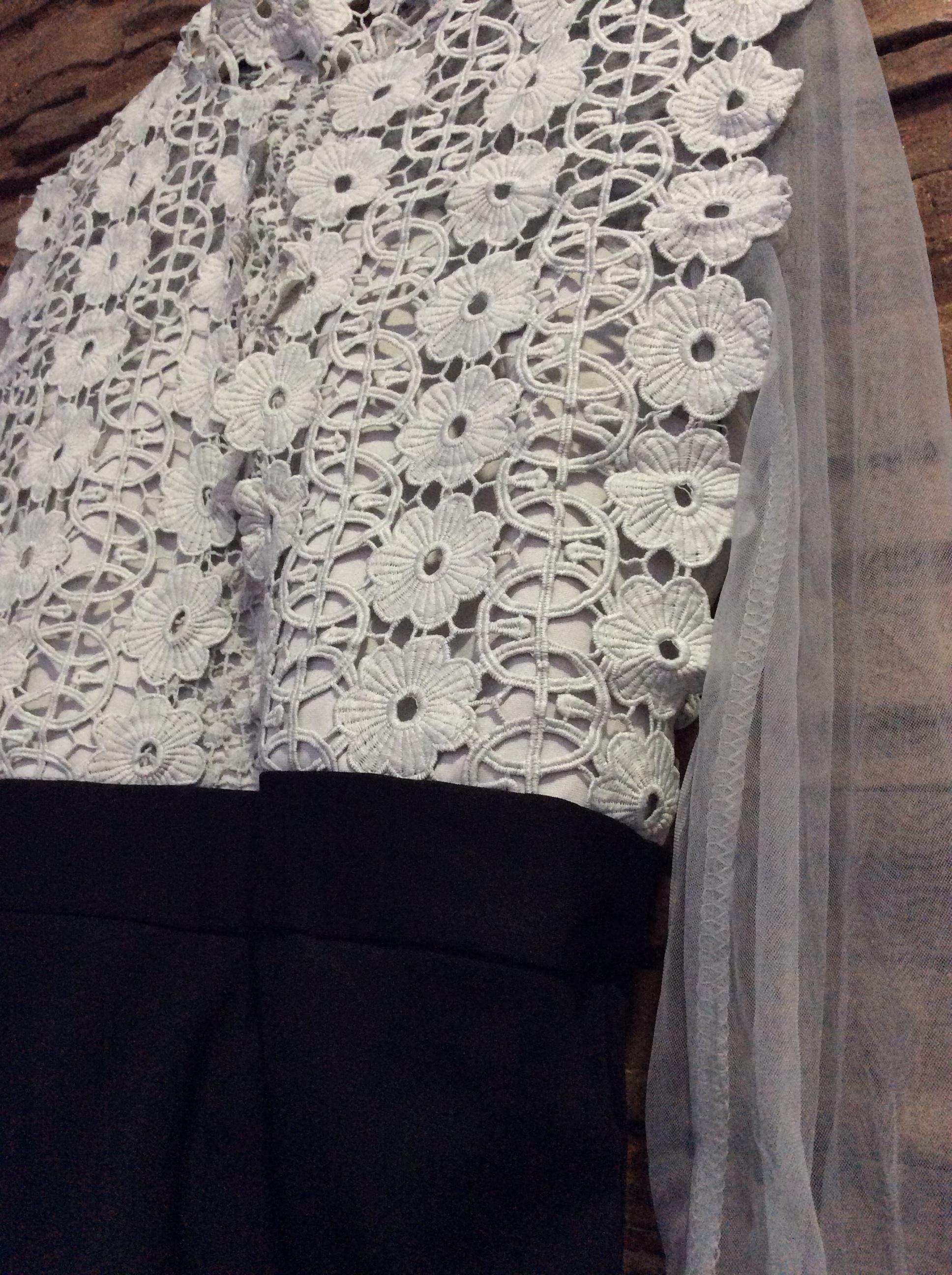 จั้มสูทขายาว ผ้าลูกไม้ตัดต่อกางเกงผ้าอย่าดีมีน้ำหนัก