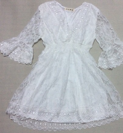 Topshop V-Necked Mini Dressมินิเดรสลูกไม้ ท้อบช้อป มีสม้อกใต้อกเพื่อเน้นทรง