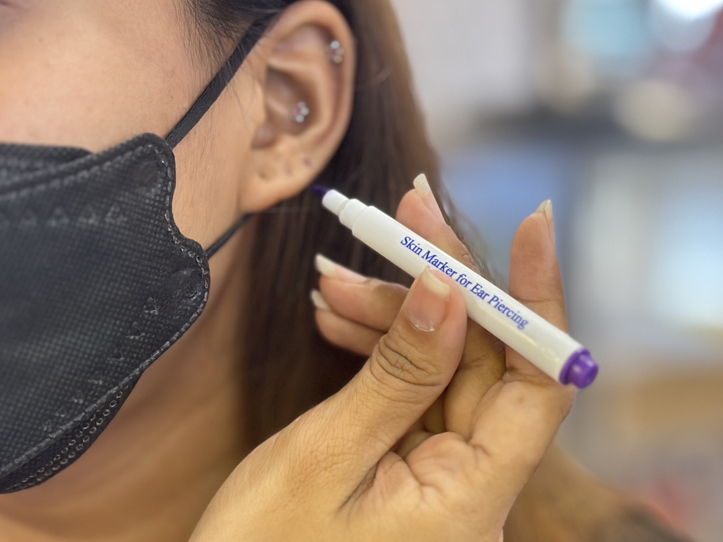 ปากกาเเต้มจุดก่อนเจาะหู/จมูก/สะดือ Skin Marker ปลอดภัยไร้สารตะกั่ว (ใช้ได้สำหรับเจาะภายนอกทุกส่วน)