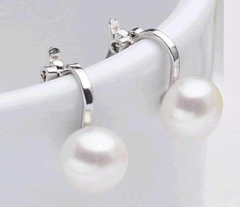 ต่างหูหนีบไข่มุก(เลี้ยง)มีซิลิโคนรอง หนีบไม่เจ็บ เงินแท้92.5% ไม่เจาะหูก็สวยได้_EC012