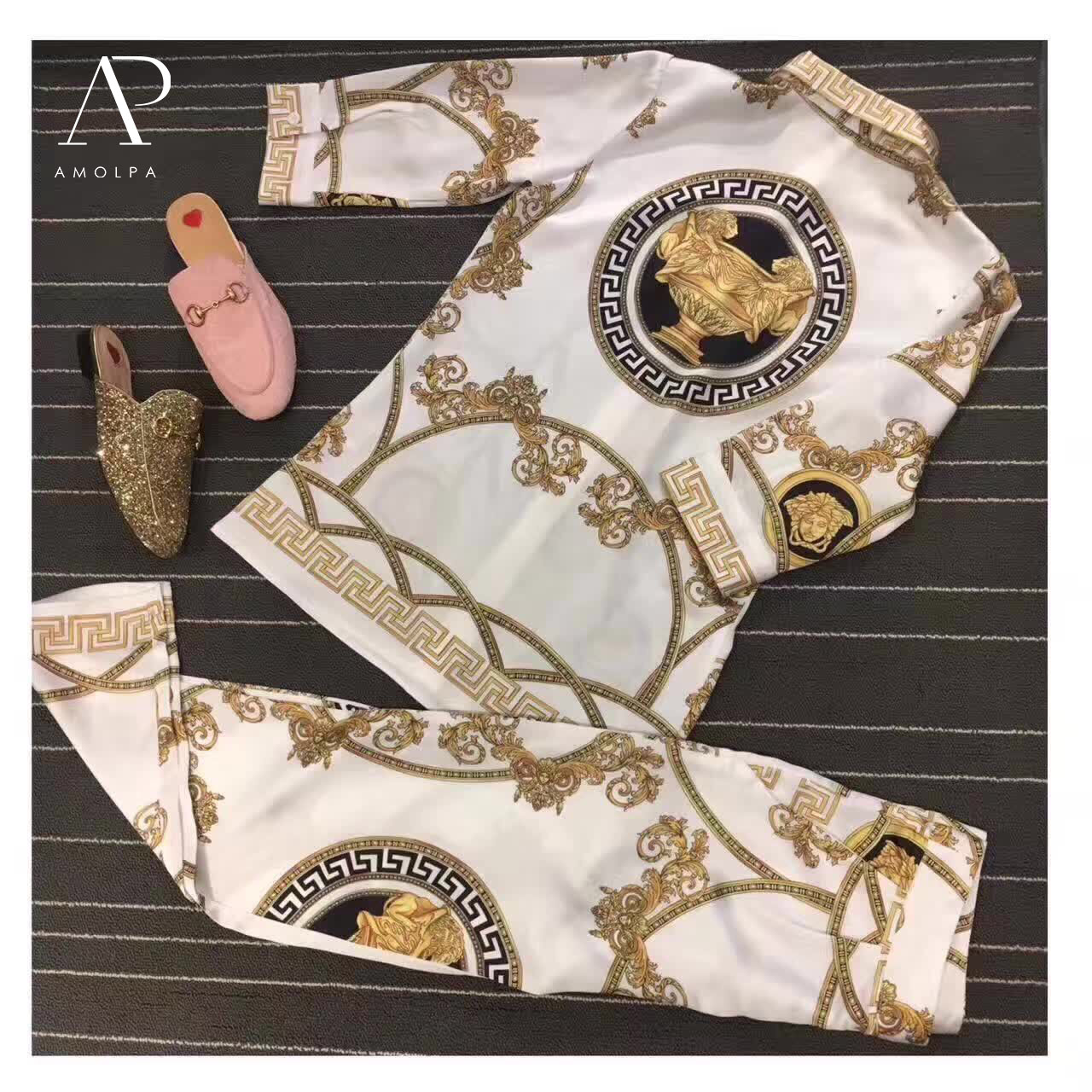 เสื้อ+กางเกง ลายVERSACE ปริ้นลายทั่วตัว ผ้าซิลล์ ลื่นๆเย็นๆ ใส่สบายมากๆ