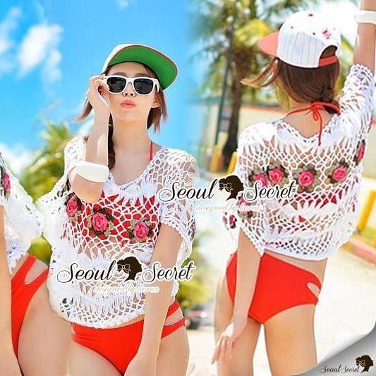 เนื้อผ้าไหมถัก Knitting สาวๆ จะใส่คลุมกับเสื้อกล้าม ใส่คู่กับกางเกงยีนส์ หรือ จะใส่คู่กับบีกีนี่ใส่ชิลล์ที่ทะเลก็ดูเก๋ๆ เปรี้ยวๆ