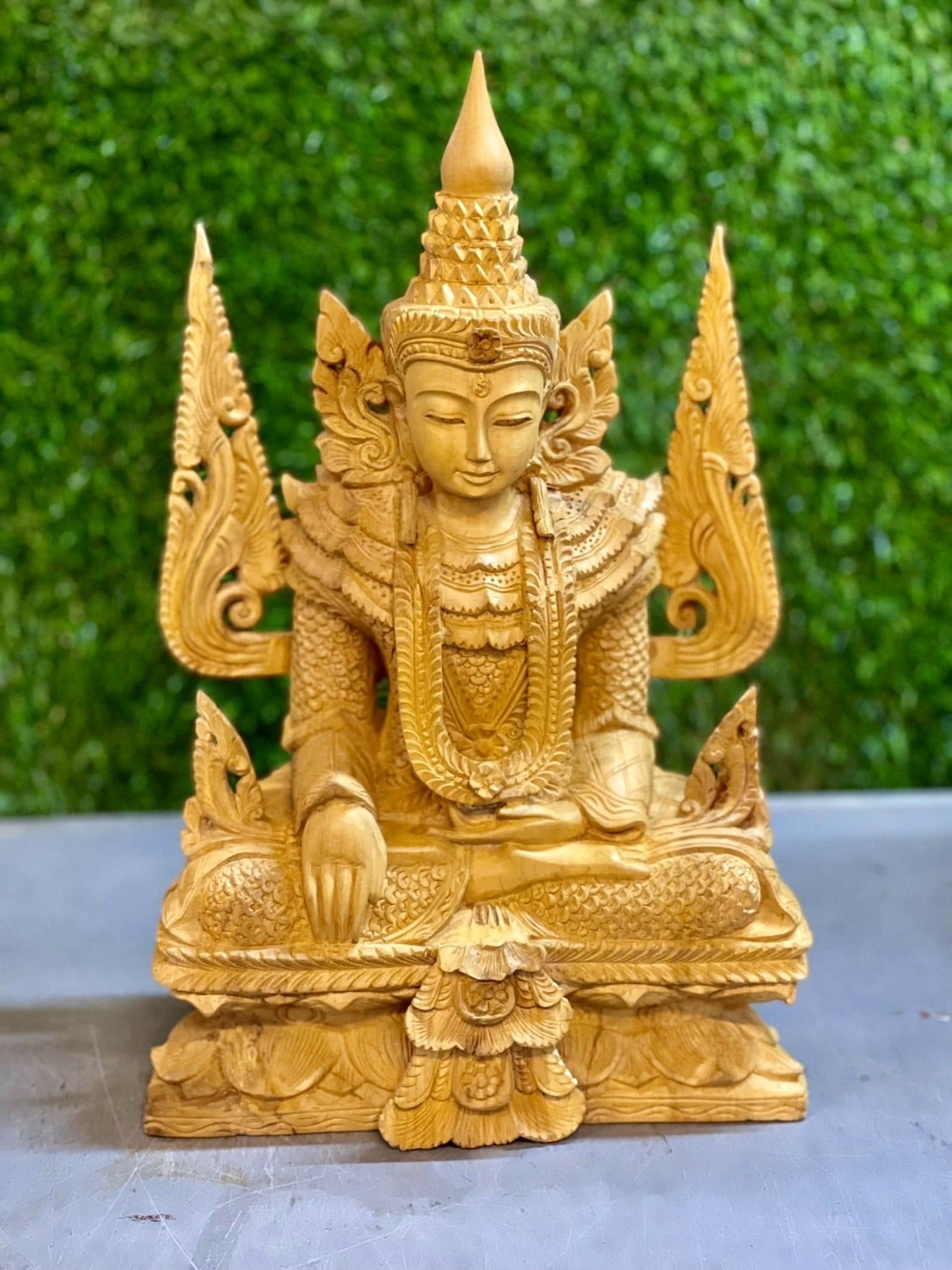 พระบูชา มหามัยมณี หน้าตัก7นิ้ว ไม้จันทร์หอม