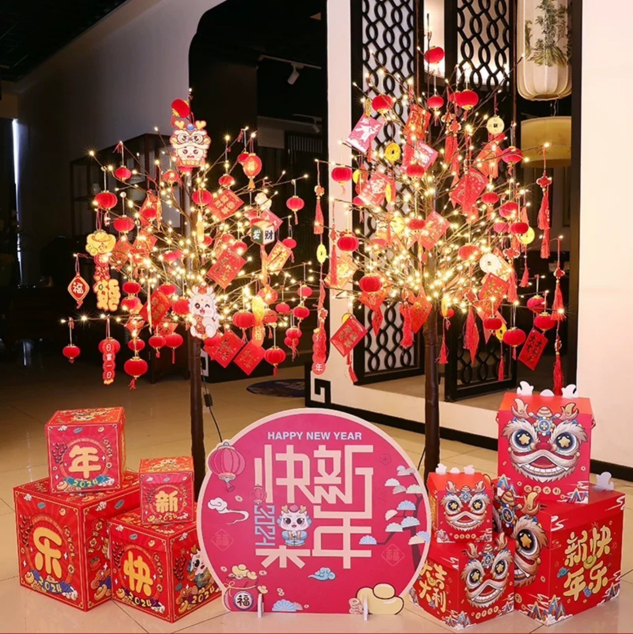 เพิ่มเติมสีสันให้กับสถานประกอบการของคุณ ด้วย ของตกแต่งนานาชนิดใน วันตรุษจีนปีนี้ เรายินดีมอบบริการ ของใช้ อุปกรณ์ตกแต่งพื้นที่ ให้เช่า