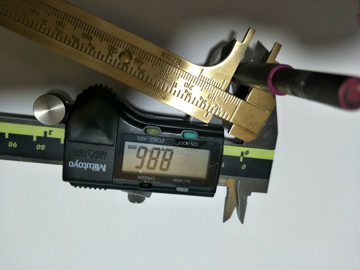 R08 เวอเนียร์ทอง 100 mm เหลือง