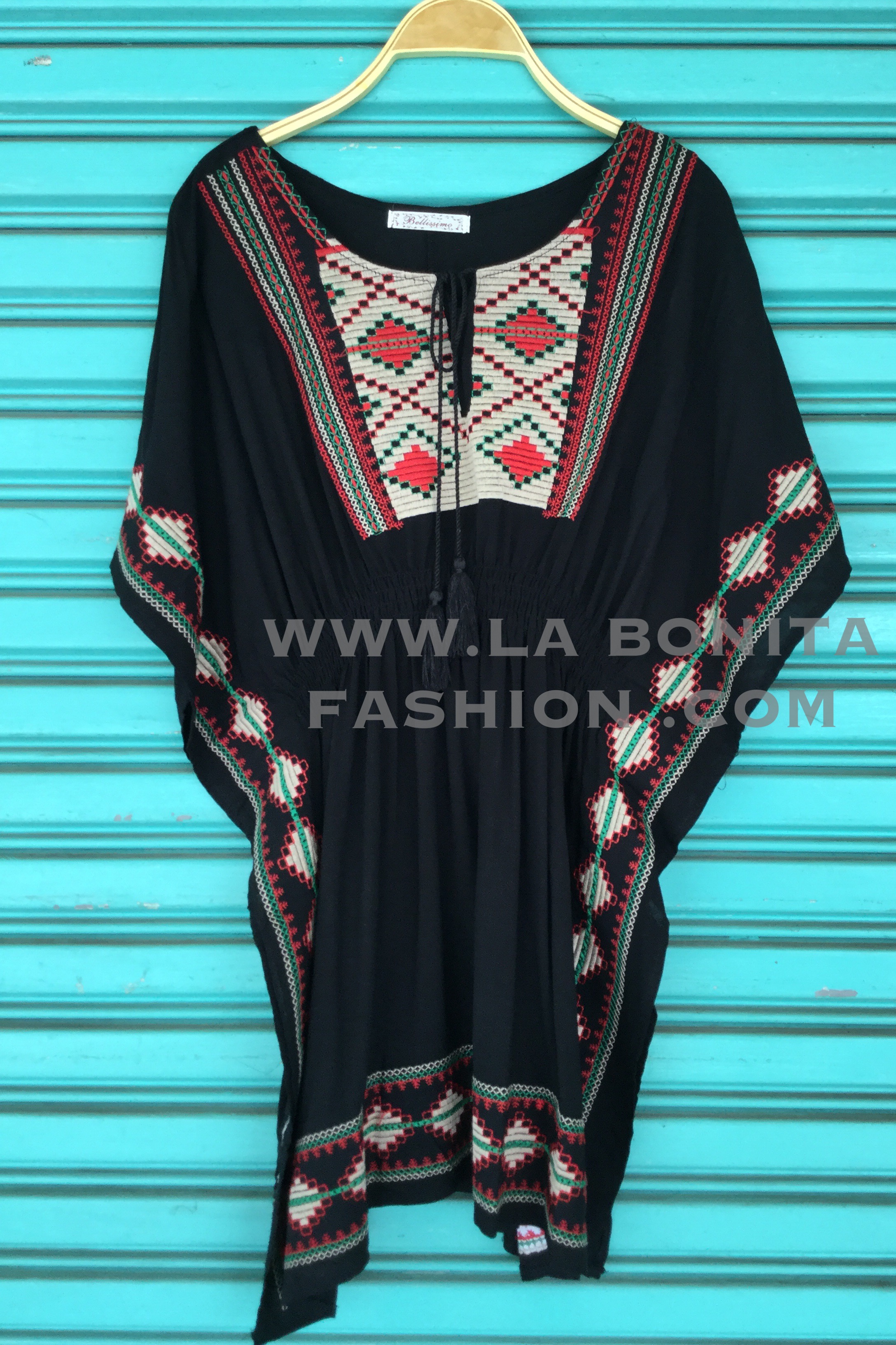 เดรสโบฮีเมียนทรงปีกค้างคาวจั้มเอว ปักลวดลายสวยๆ