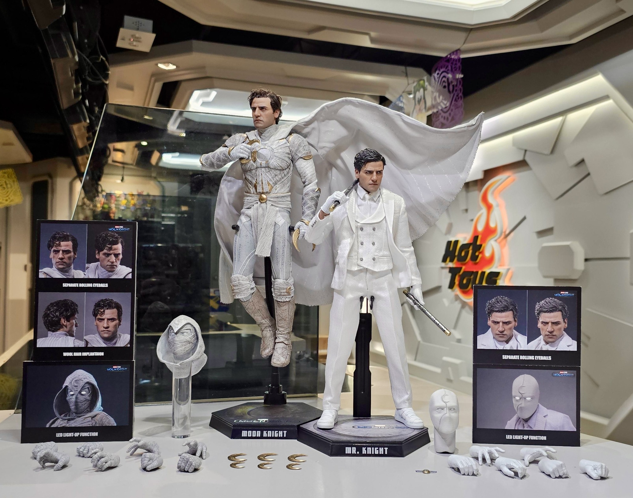 Hot Toys TMS139 Moon Knight - Mr. Knight