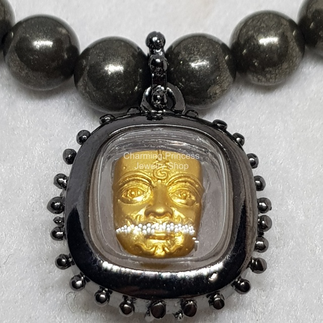 หน้ากากขุนแผนหน้าทอง อาจารย์สุบิน นะหน้าทอง พุทธคุณ มหาเสน่ห์ หลงใหล เข้าหาผู้ใหญ่ เมตตา ร้อยพร้อม ไพไรต์ เรียกเงินเรียกทอง *เป็นความเชื่อส่วนบุคคล โปรดใช้วิจารณญาณในการตัดสินใจ*