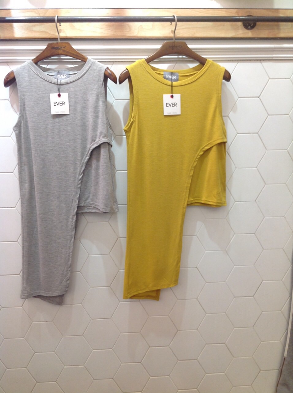 New!!เสื้อยืดสไตล์เกาหลี ชายเสื้อยาวเฉียงลงด้านข้าง