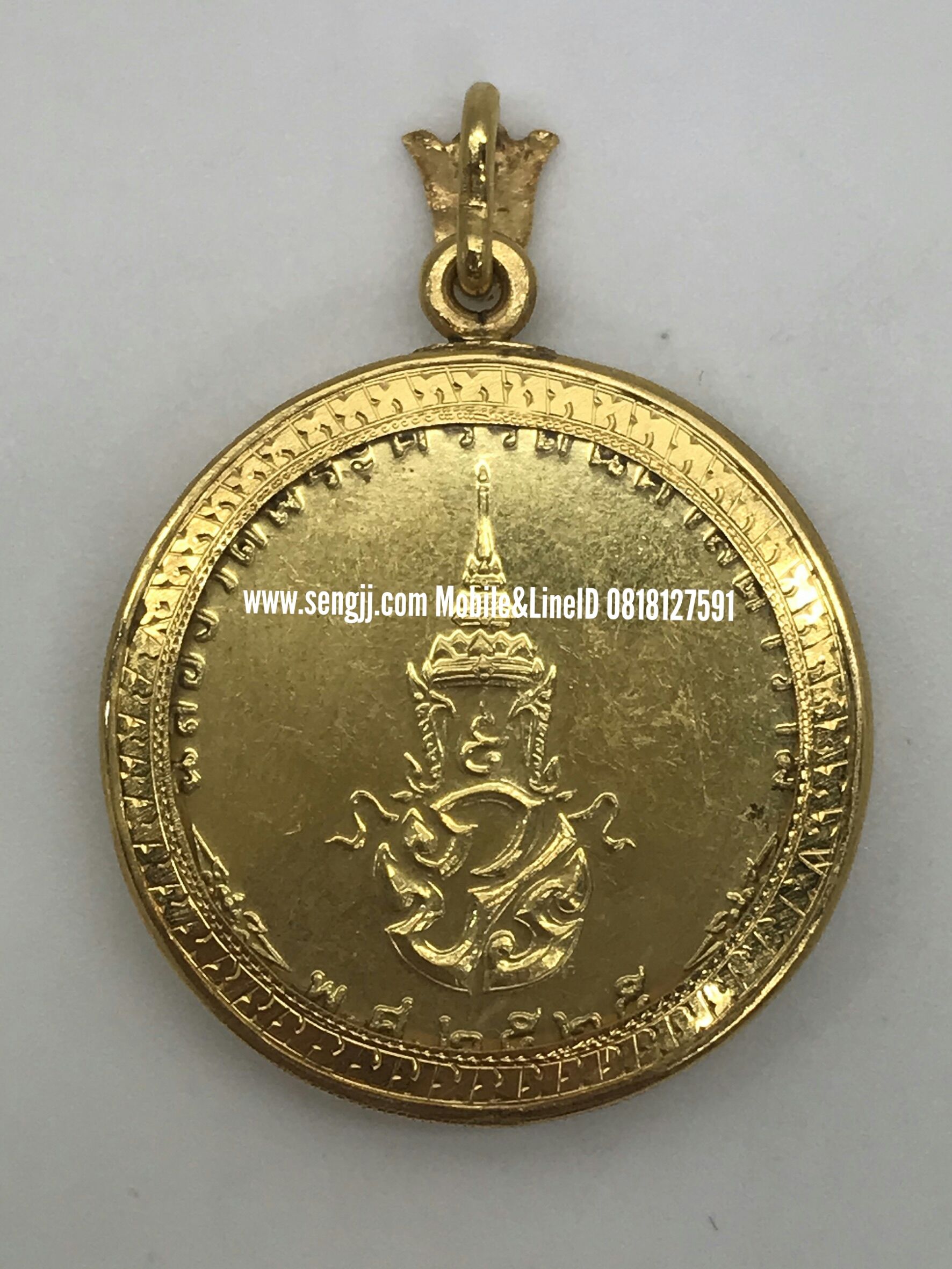 เหรียญทองคำ พระแก้วมรกต ฤดู หนาว ไม่มีพระราชศรัทธา พร้อมเลี่ยมทองฝังเพชร