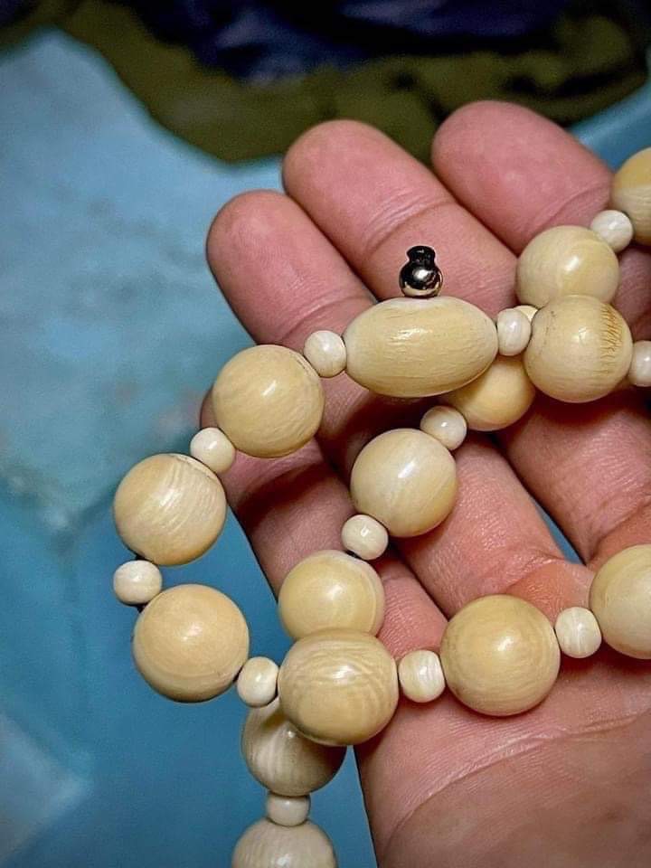 สร้อยคองาช้างแกะสลัก รับประกันแท้ยกเส้น สร้อยงาช้างแกะสลัก เม็ดปะคำงา12มิล