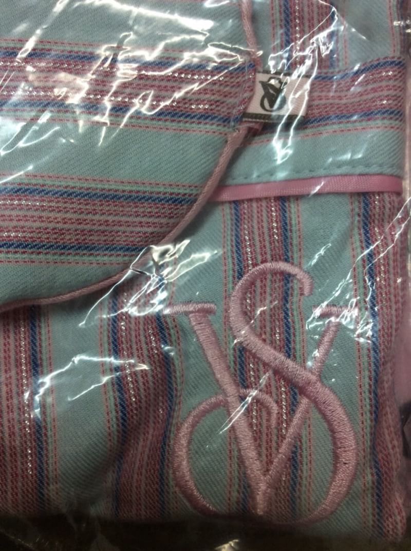 ชุดนอนแบรนด์ victoria secret มาแล้วจ้า ลูกค้าเรียกร้องมากกกกับชุดนอนแบรนด์นี้ งานดีราคาเลิศ คุณภาพล้ำสุดๆ ผ้านิ่มสบาย หลับฝันดีแน่นอน