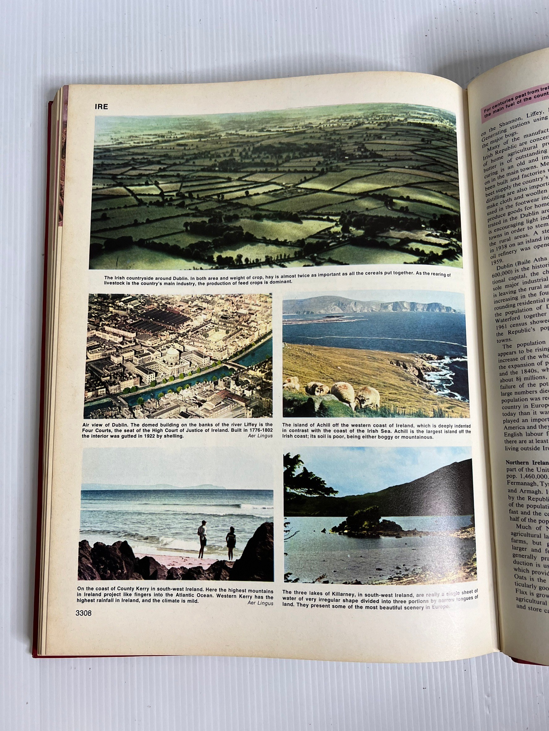 The New Caxton Encyclopedia Varios 1 Jan. 1969 90-99% Hardcover