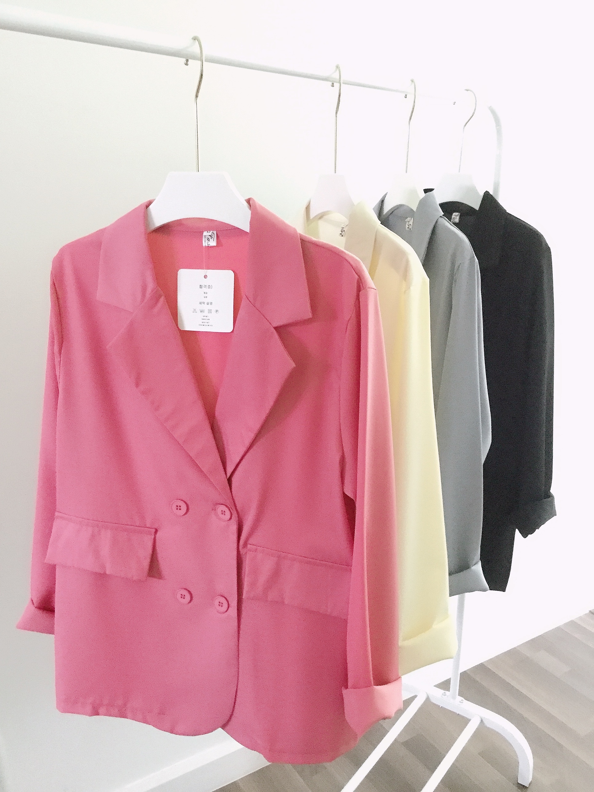 เสื้อสูททรงหลวมสไตล์เกาหลี ผ้าลื่นรีดง่าย