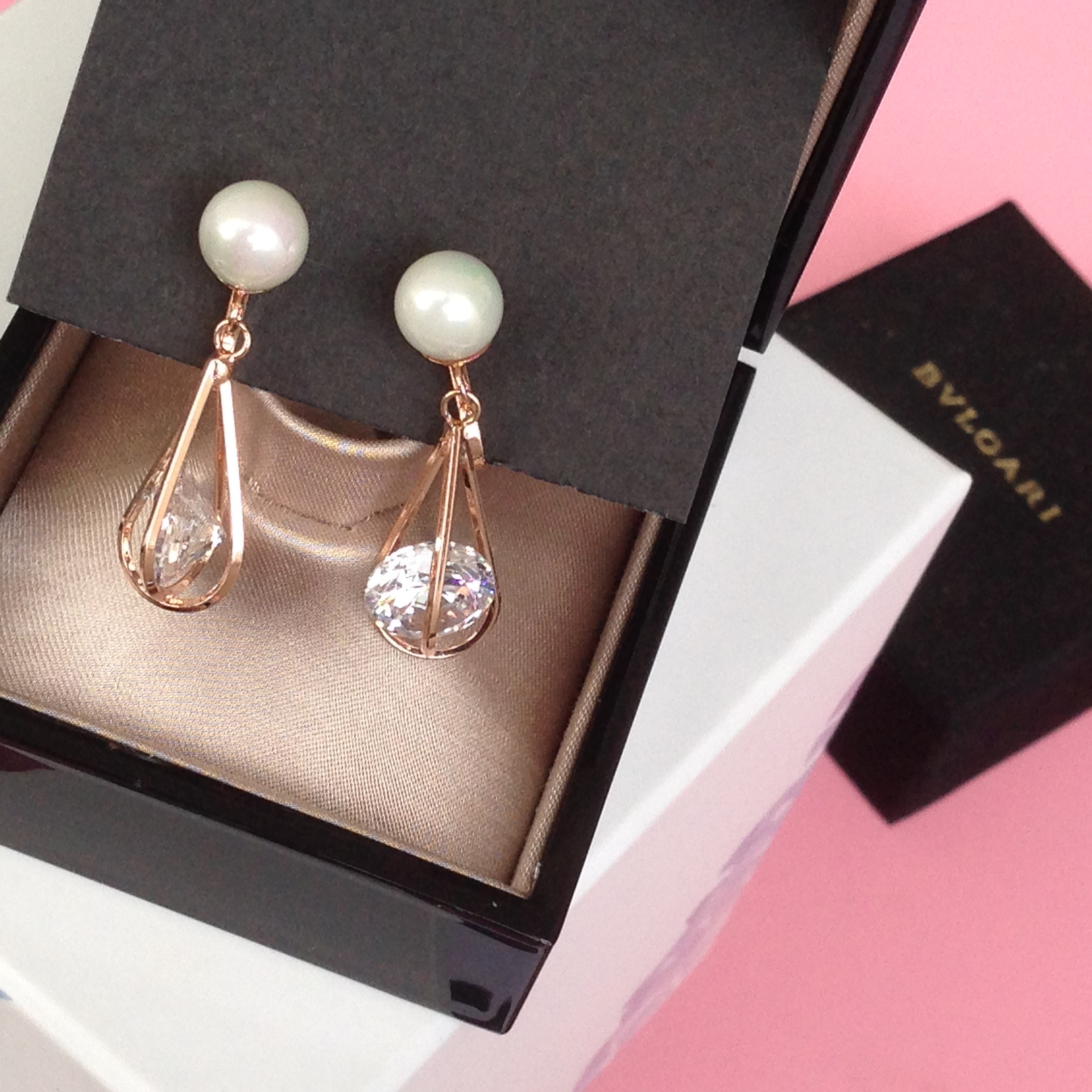 ต่างหูหนีบ Crystal in Maze Clip มีซิลิโคนรอง หนีบไม่เจ็บ เงินแท้92.5% ไม่เจาะหูก็สวยได้_EC123