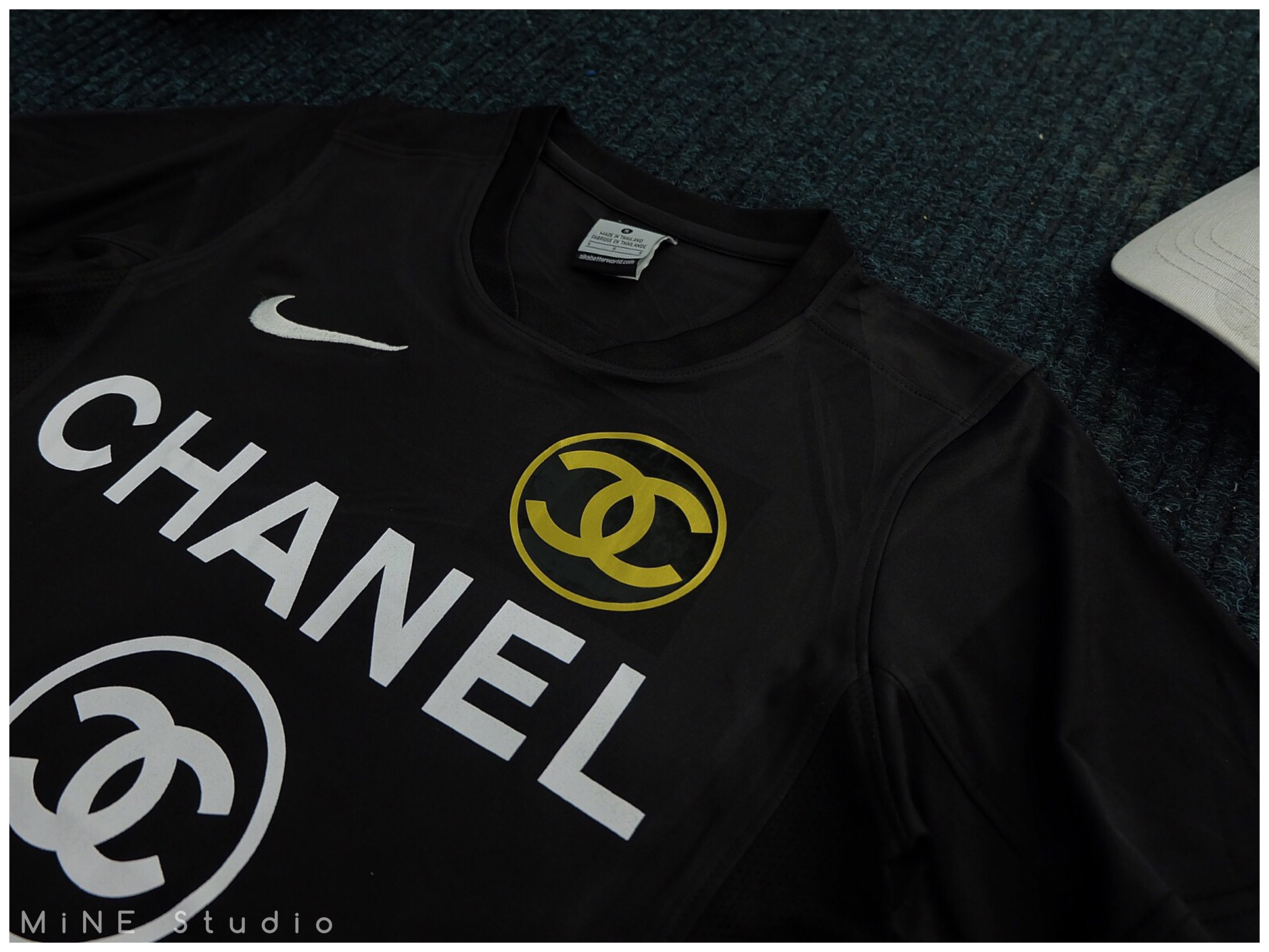 เสื้อยืดมีสกรีนหลังCOCO 5 แบบคุณพลอยใส่