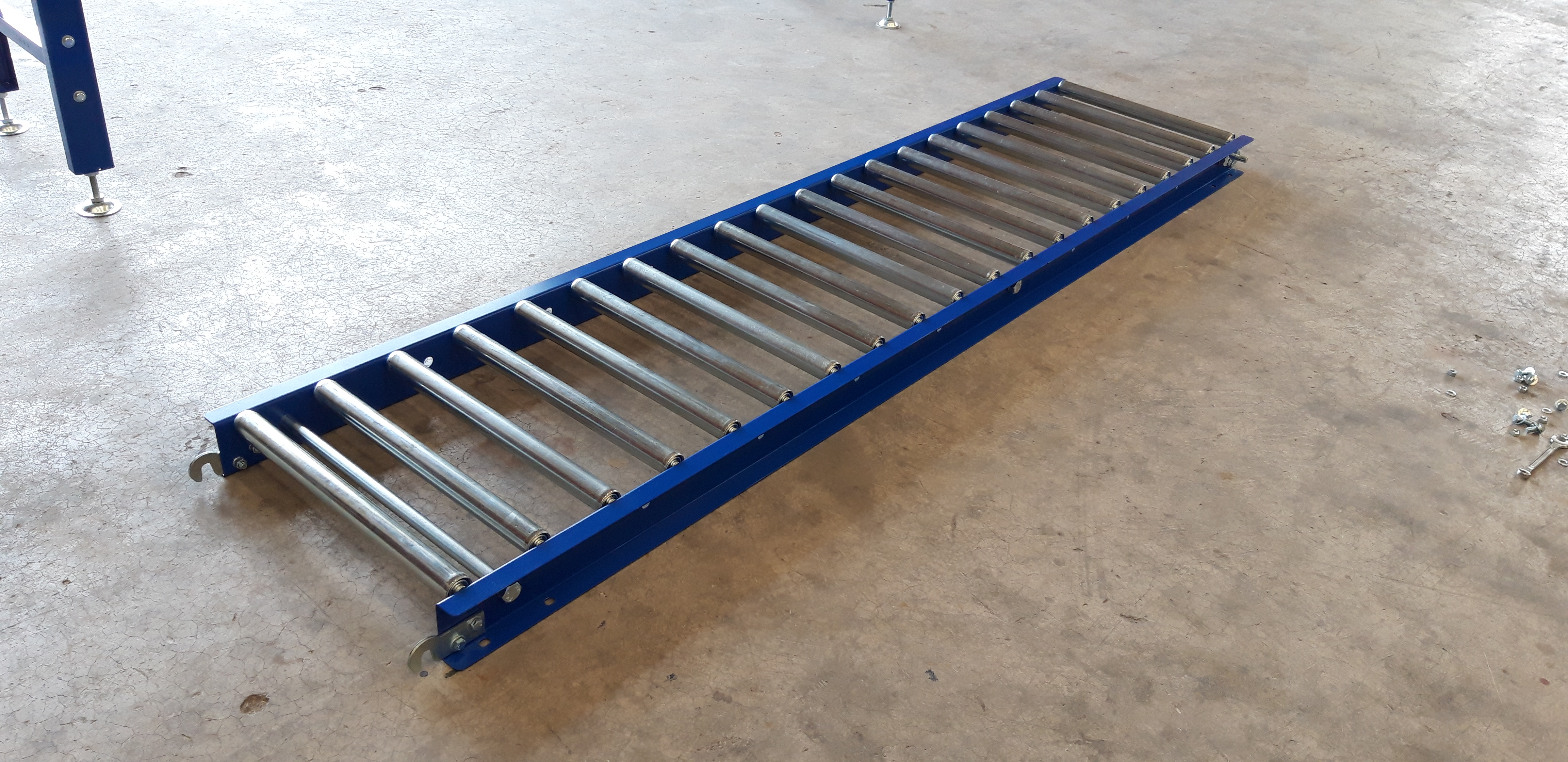 SPEEDWAY รางลูกกลิ้งลำเลียงสินค้า กว้าง 40 cm ยาว 2 M ( Model SR32B - 4020 )