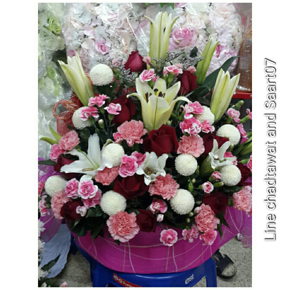 กระเช้าดอกไม้สด (Flower Basket)