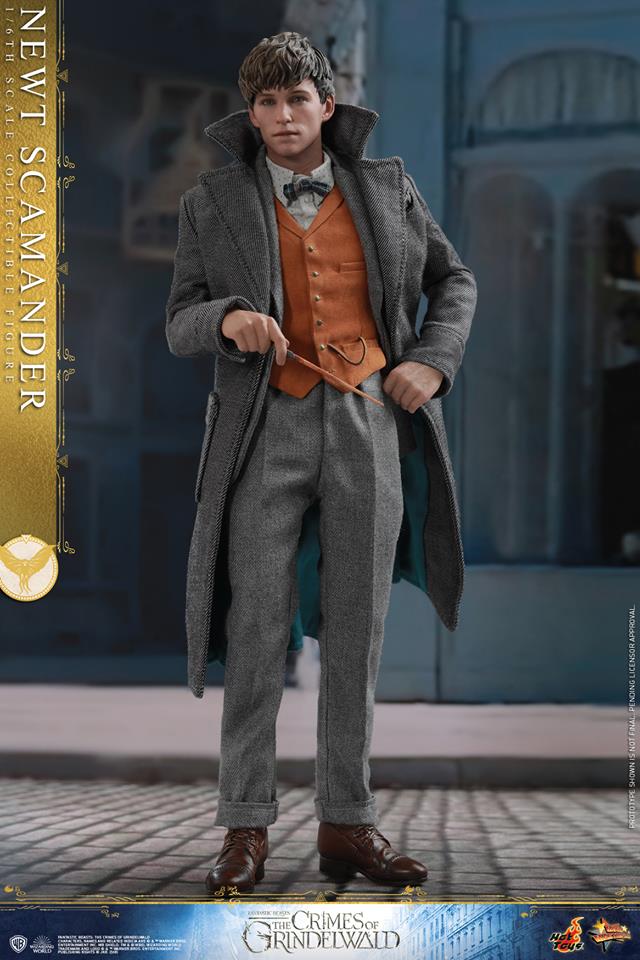 Hot Toys MMS512B FANTASTIC BEASTS: THE CRIMES OF GRINDELWALD - NEWT SCAMANDER (SE)