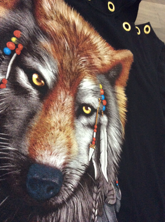 เสื้อร็อคเปิดไหล่สไตล์สาวเซ็กซี่ สกรีนลายสุนัขจิ้งจอกชนเผ่า