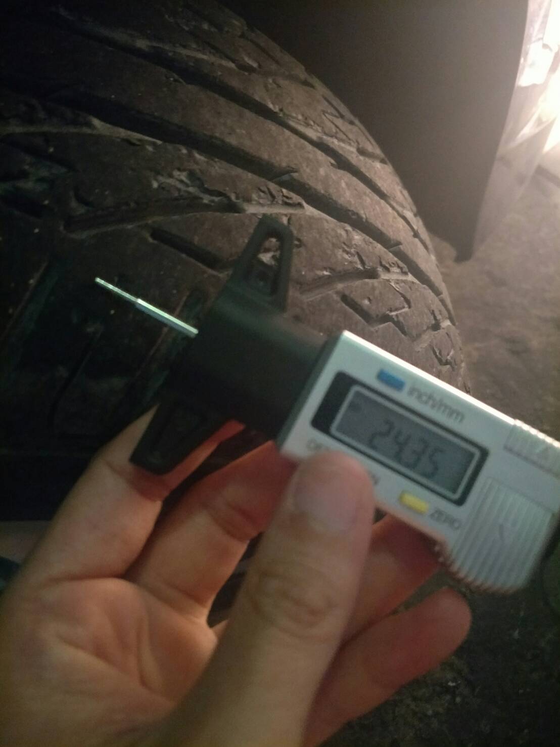 R09 เกจวัดความสึกยางรถยนต์ ดิจิตอล