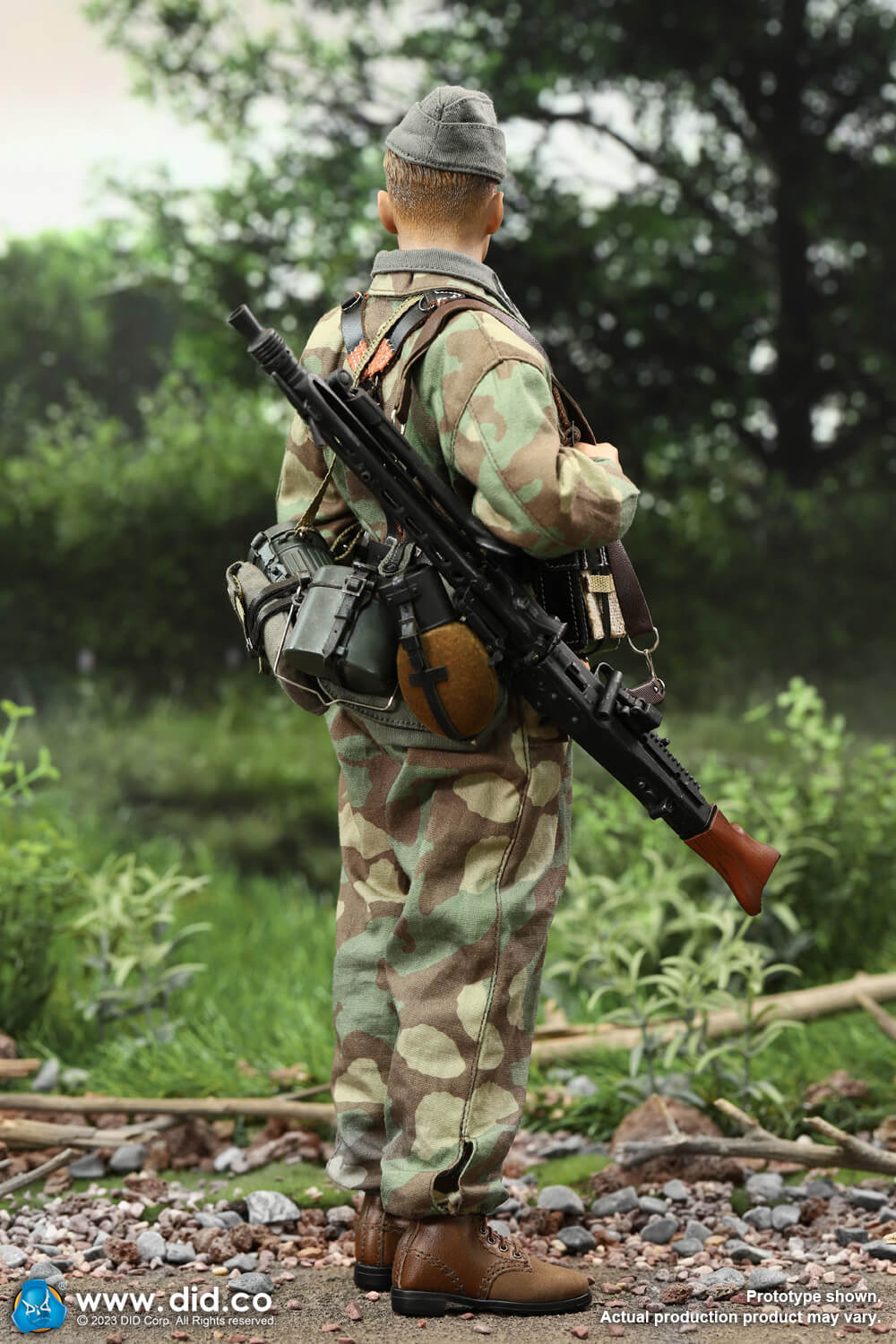 DID D80169 1/6 WWII German 12th SS Panzer Division MG42 Gunner – Otto