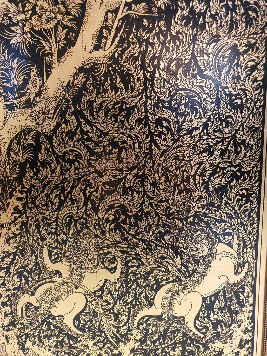 ภาพสิงห์คู่ ลงรักปิดทอง ภาพวาดปิดทอง ลายสิงห์คู่