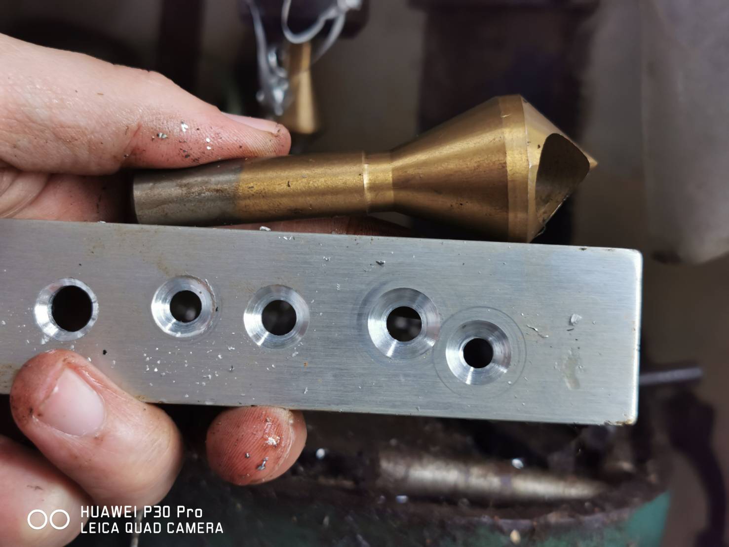 DC13 ดอกลบคมแบบมีรุ ชุด 4 ดอก สำหรับงาน อลูมิเนียม เหล้กกล่อง