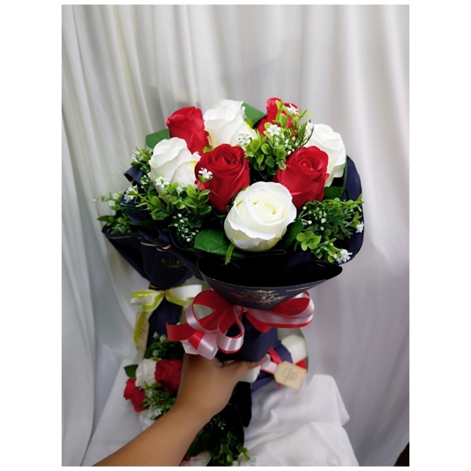 ช่อดอกกุหลาบแห้ง สีแดงขาว