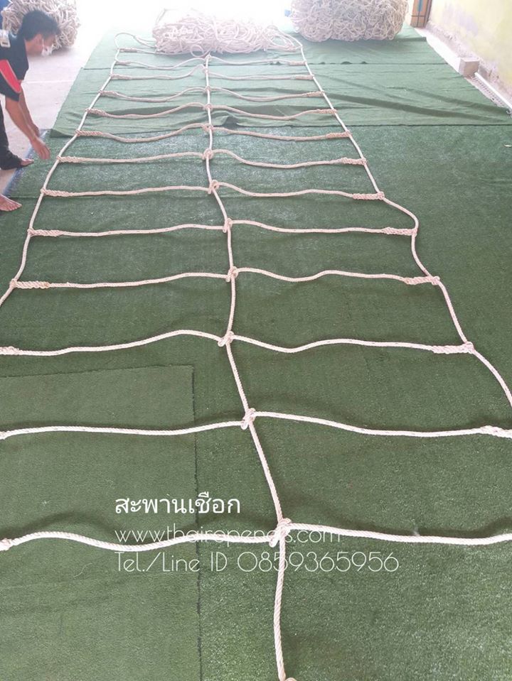 สะพานเชือก(เชือกใยยักษ์) **เส้นที่ใช้เดินกับเส้นจับขนาด 18 mm.สูง 100 cm.** ปล่อยปลายเชือก นำไปผูกใช้งานได้เลยค่ะ