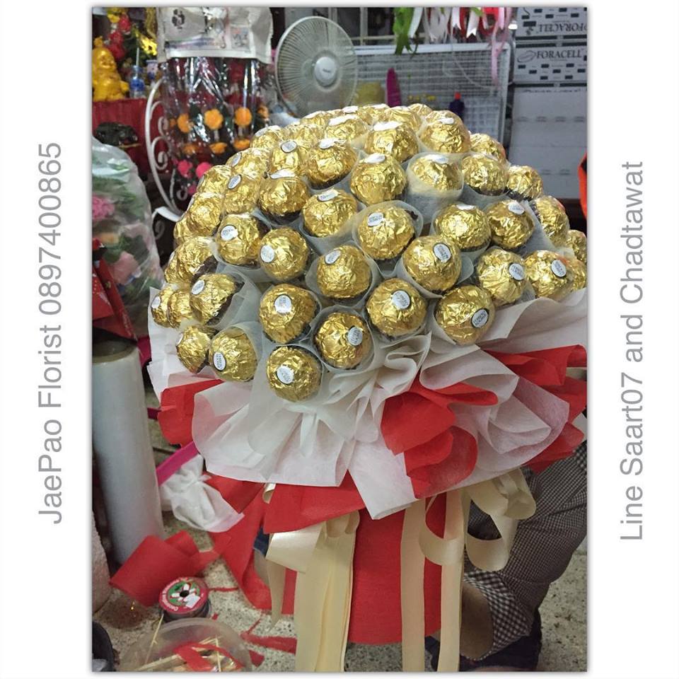 ช่อเฟอเรโร่ (Ferrero Rocher) 99 ลูก