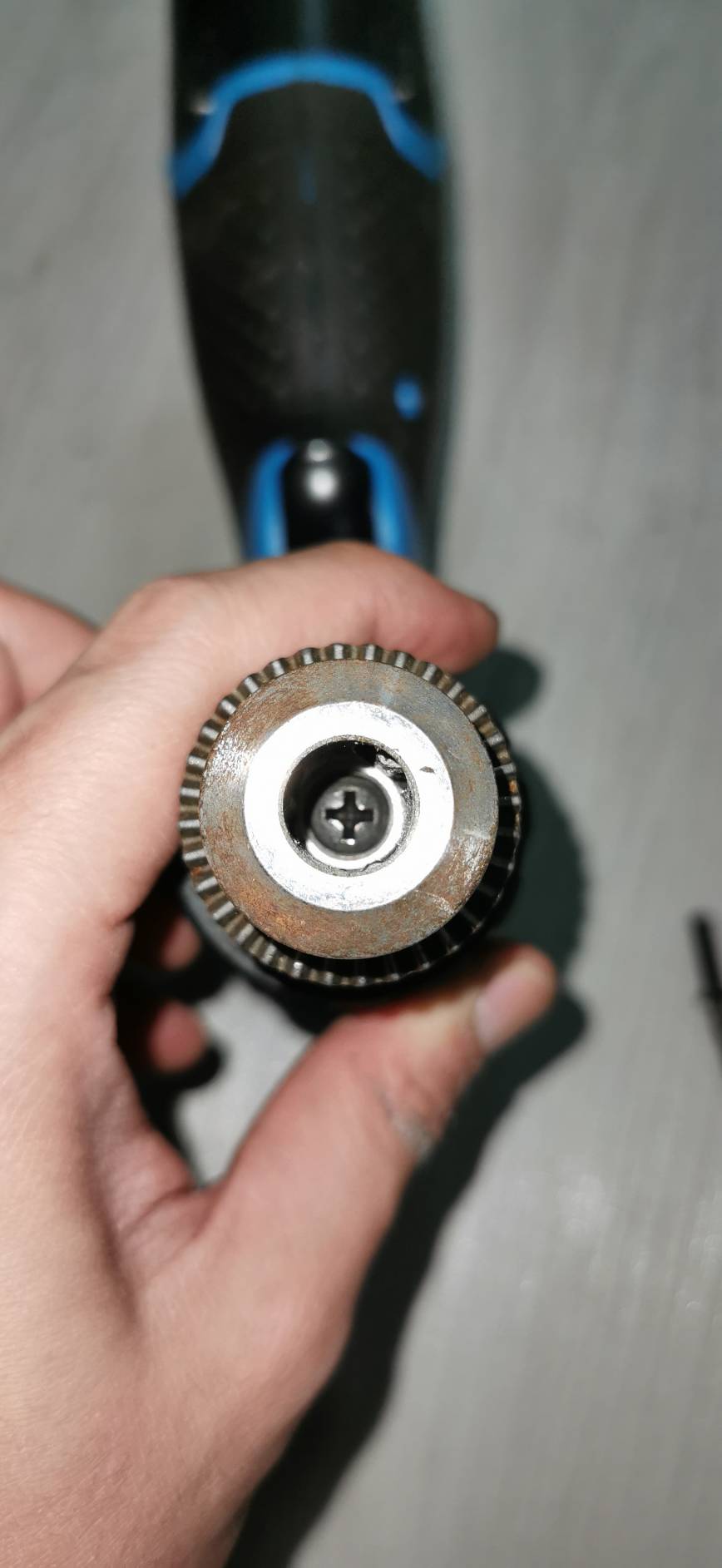 AD42 น็อตเกลียวซ้าย M5 สำหรับยึดหัวจับสว่าน 3 หุล สว่านแบตหัวจับ 0.8-10 มิล