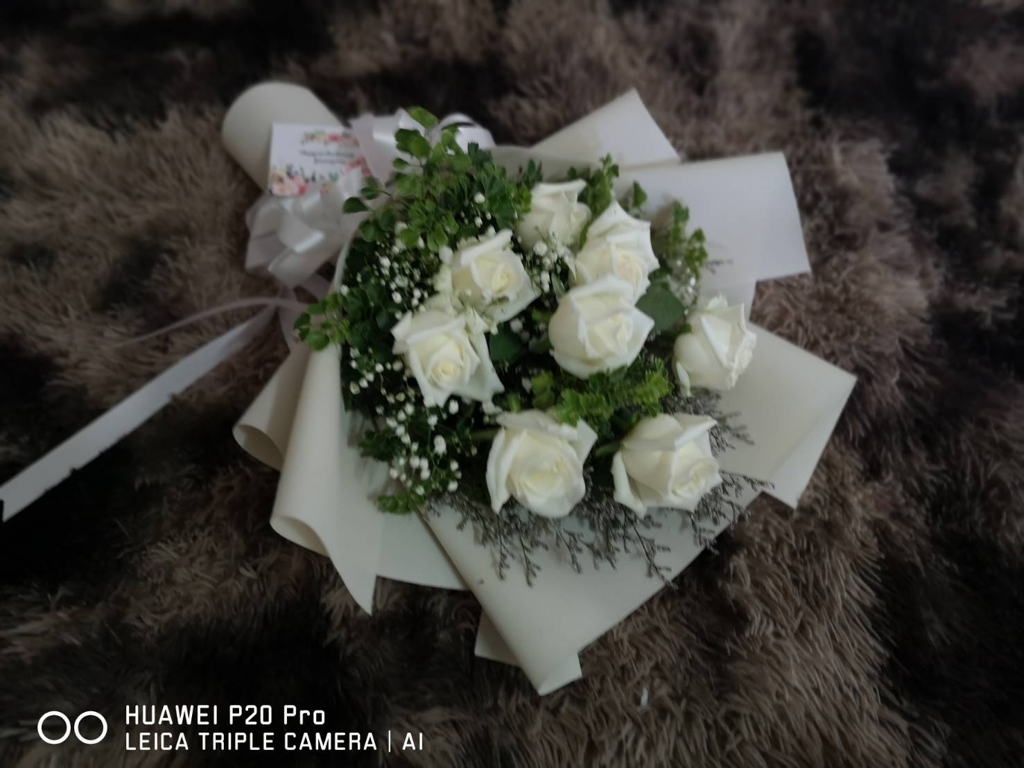 ช่อดอกกุหลาบขาว 7-8 ดอก มอบอวยพรวันเกิดคนรู้ใจ วันครบรอบ เป็นของขวัญแสนพิเศษ