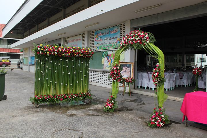 ซุ้มดอกไม้สดถ่ายรูป