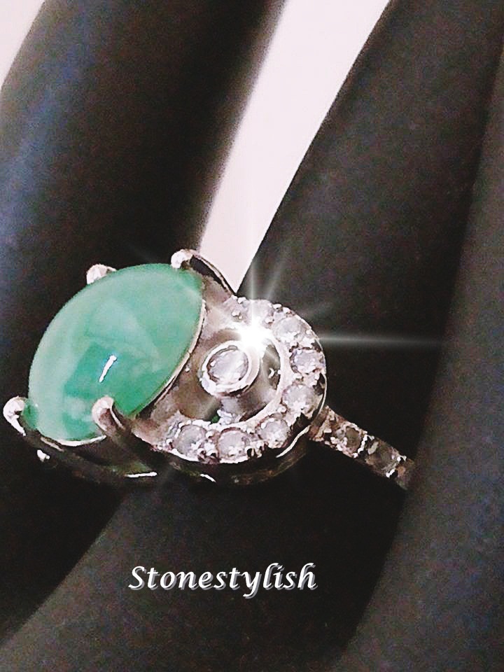 แหวนหยกล้อมคริสตัล Jadite A type Jade