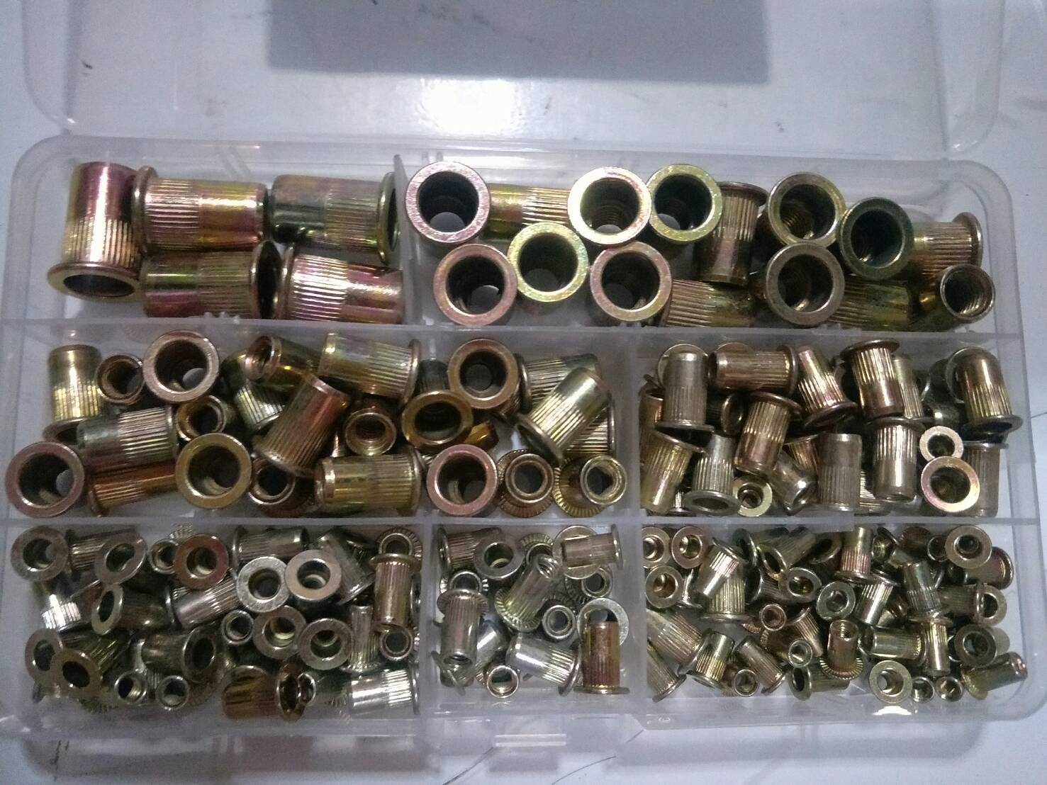 CR07 ชุดลุกรีเวทนัท 200 ชิ้น M3-M10