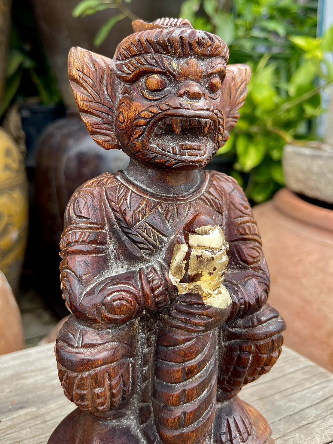 หนุมานไม้สักแกะสลัก หลวงพ่อดิ่ง วัดบางวัว ฉะเชิงเทรา พิมพ์หน้าโขน