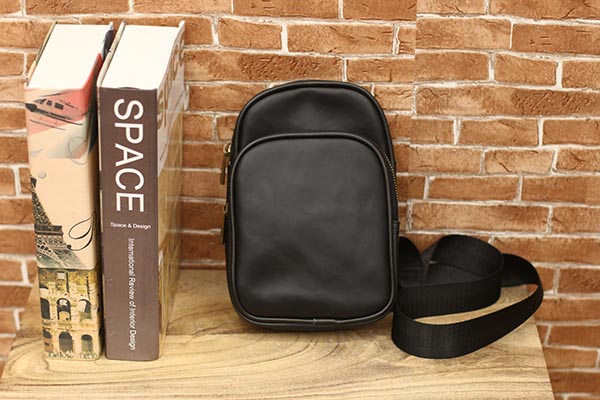 พร้อมส่ง กระเป๋าคาดไหล่ผู้ชายแฟขั่นเกาหลี