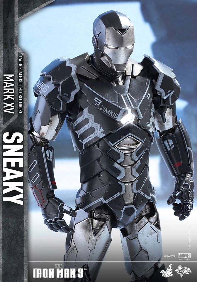 Hot Toys MMS348 IRON MAN 3 - SNEAKY (MARK XV)