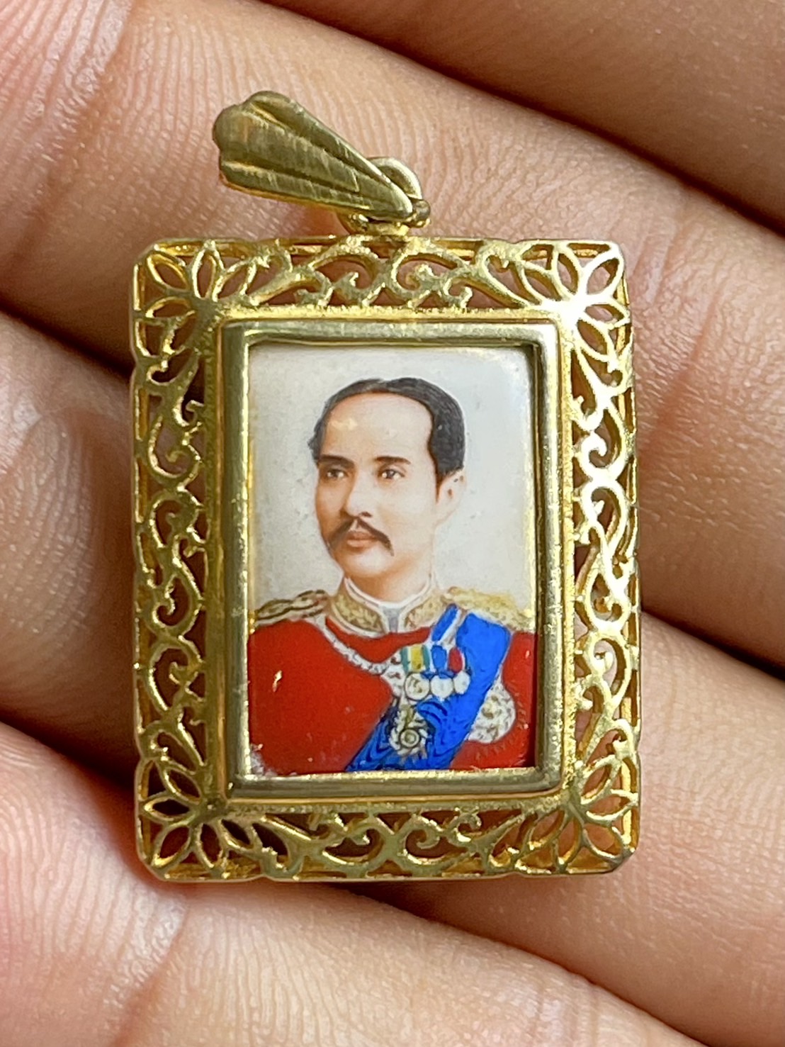 ล็อกเก็ต รัชกาลที่5 ทองคำ ลายฉลุ ล็อกเก็ต ร5 ทองคำ