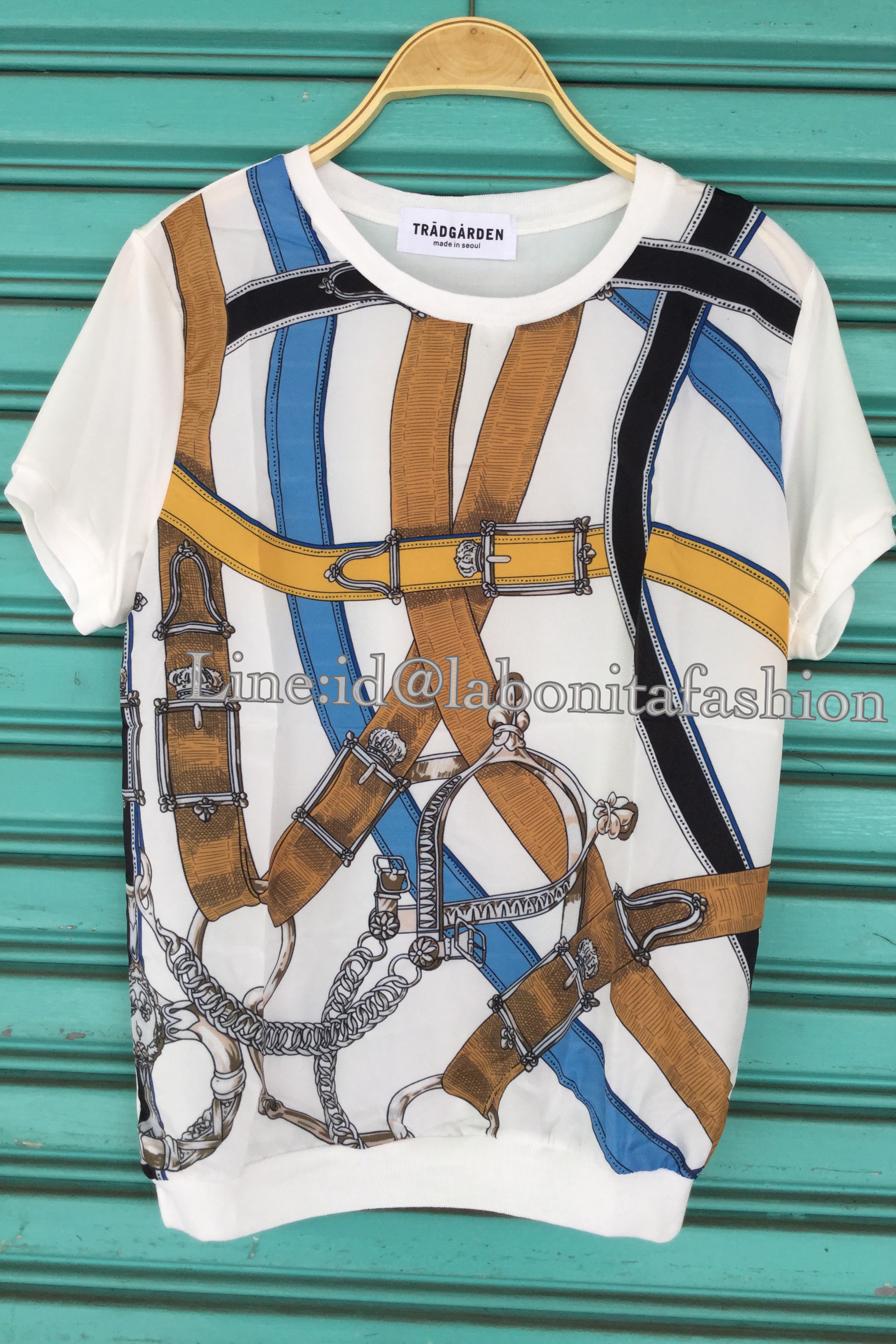 Hermejump สินค้าพร้อมส่ง...NEW ARRIVAL... เสื้อแขนสั้นเอวจั้ม ปริ้นท์ลายแบรนด์ดังแอร์เมส งานป้ายเกาหลี ลายนี้ขายดีทุกแพทเทิร์น ผ้าเป็นsilk satin ลื่น นิ่ม เนื้อผ้าดี แพทเทิร์นสวยหรู ส่วนตัวชอบมาก ลายส้วยสวย แมทง่ายมาก งานN signature premium conceptsignatu