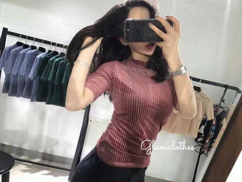 New!! velvet pleated เสื้อคอกลมเนื้อผ้ากำมะหยี่สลับซีทรูบาง ตัวนี้น่ารักค่ะ ใส่สวย คอเต่านิดๆ แต่ไม่ร้อน เพราะเนื้อไม่หนา ใส่สบายมากค่ะ